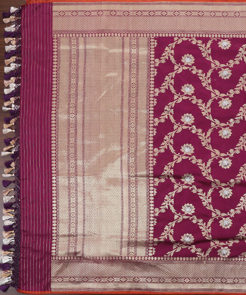 Handloom_Purple_Pure_Katan_Silk_Banarasi_Dupatta_with_Kadhwa_Jaal_WeaverStory_02