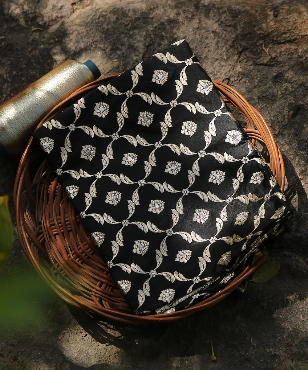 Black_Handloom_Pure_Katan_Silk_Banarasi_Dupatta_with_Cutwork_Jaal_WeaverStory_01