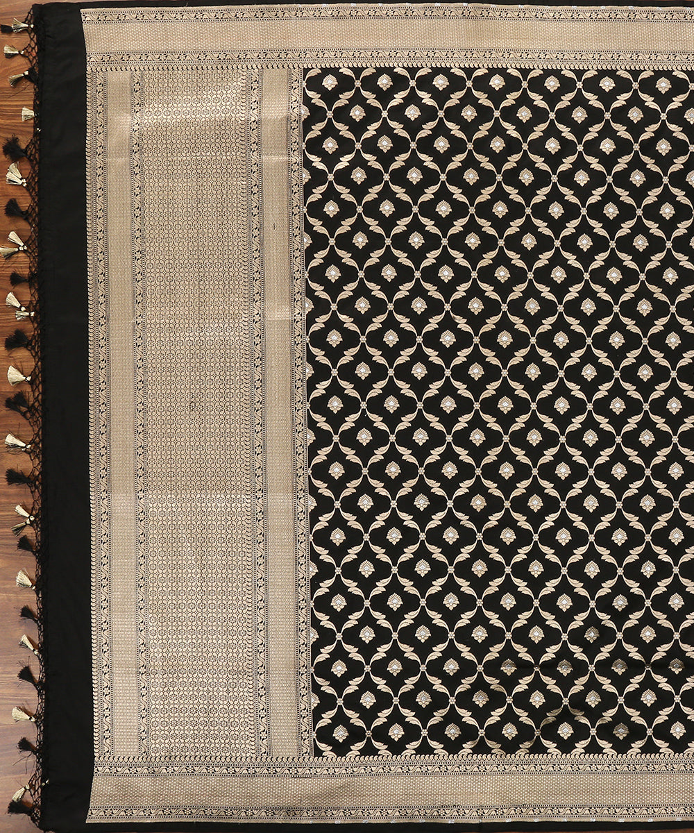 Black_Handloom_Pure_Katan_Silk_Banarasi_Dupatta_with_Cutwork_Jaal_WeaverStory_02