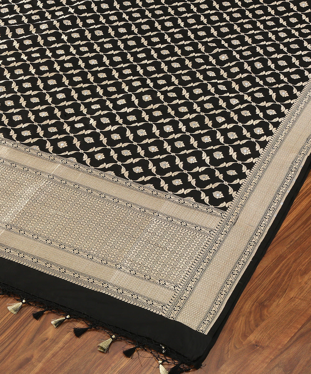 Black_Handloom_Pure_Katan_Silk_Banarasi_Dupatta_with_Cutwork_Jaal_WeaverStory_03