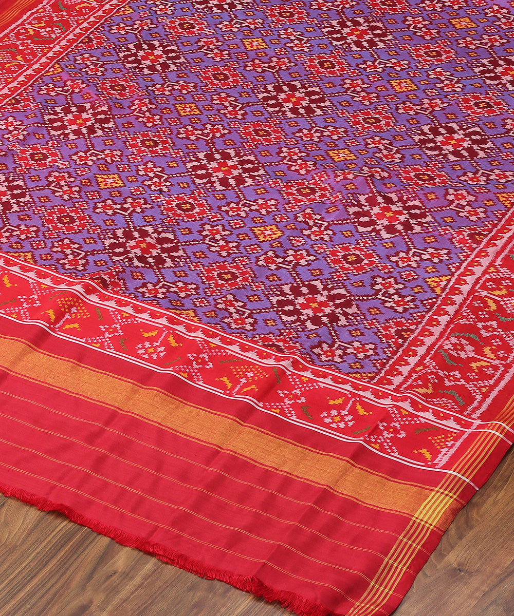 Red_And_Blue_Handloom_Dual_Tone_8_Ply_Single_Mulberry_Silk_Patola_Dupatta_WeaverStory_03