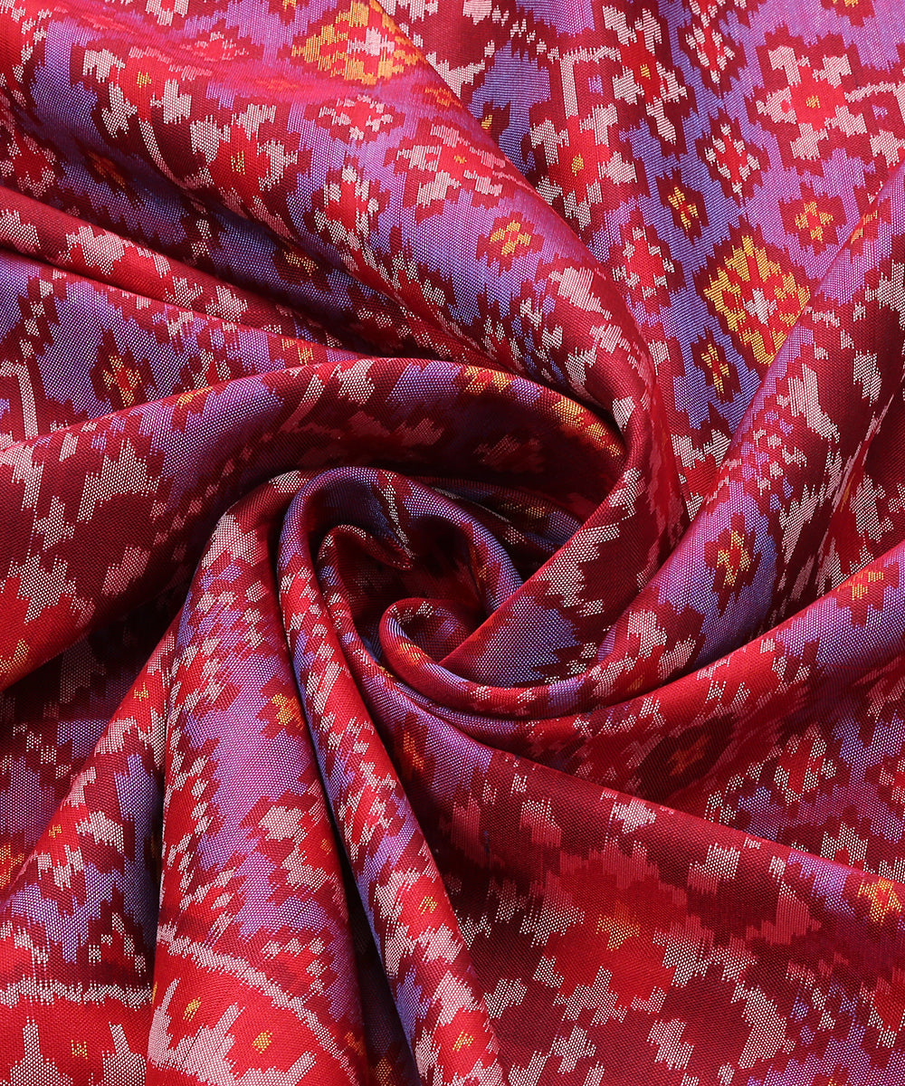 Red_And_Blue_Handloom_Dual_Tone_8_Ply_Single_Mulberry_Silk_Patola_Dupatta_WeaverStory_05