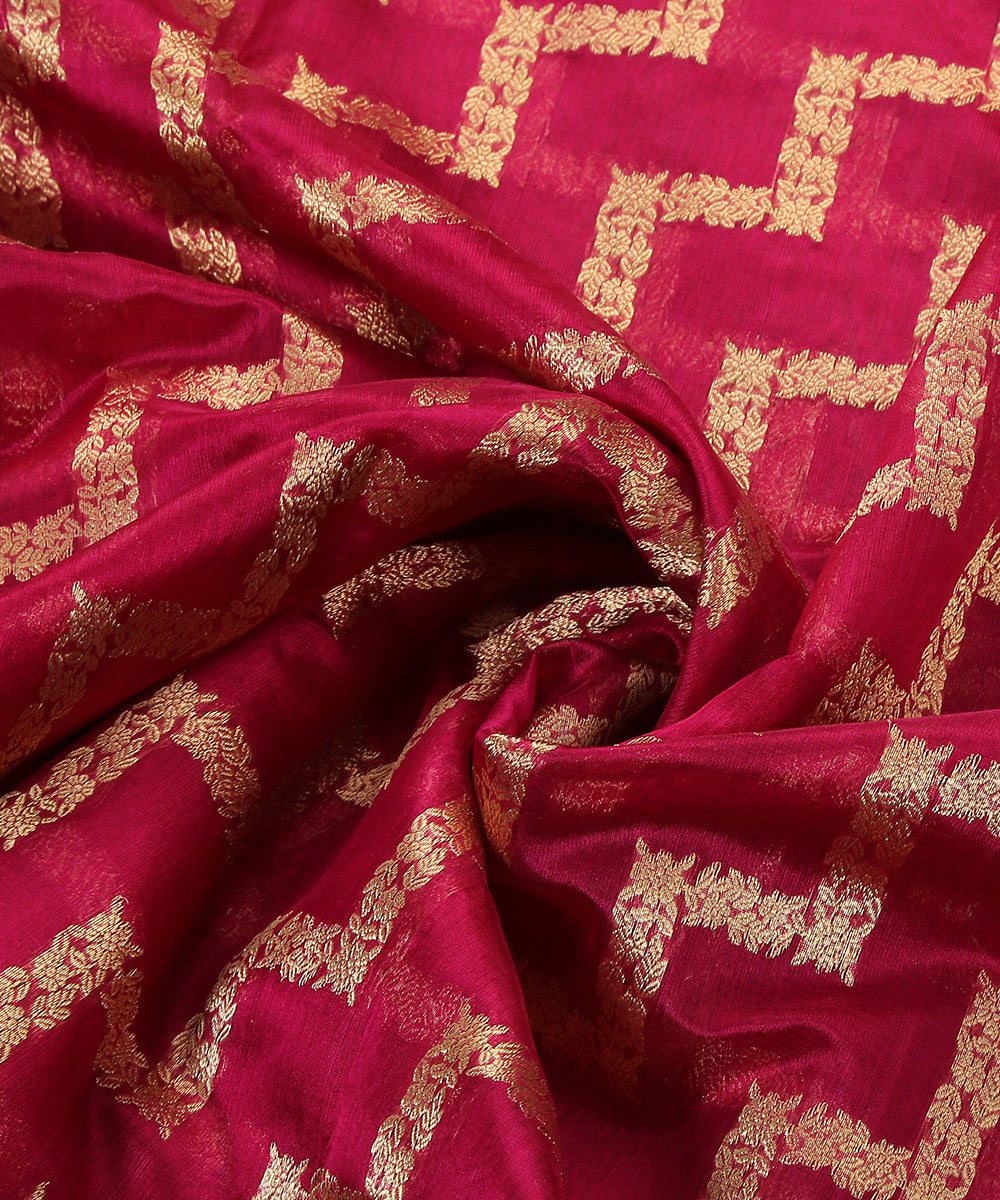 Magenta_Handloom_Eknaliya_Chanderi_Silk_Dupatta_With_Hint_Of_Orange_WeaverStory_05