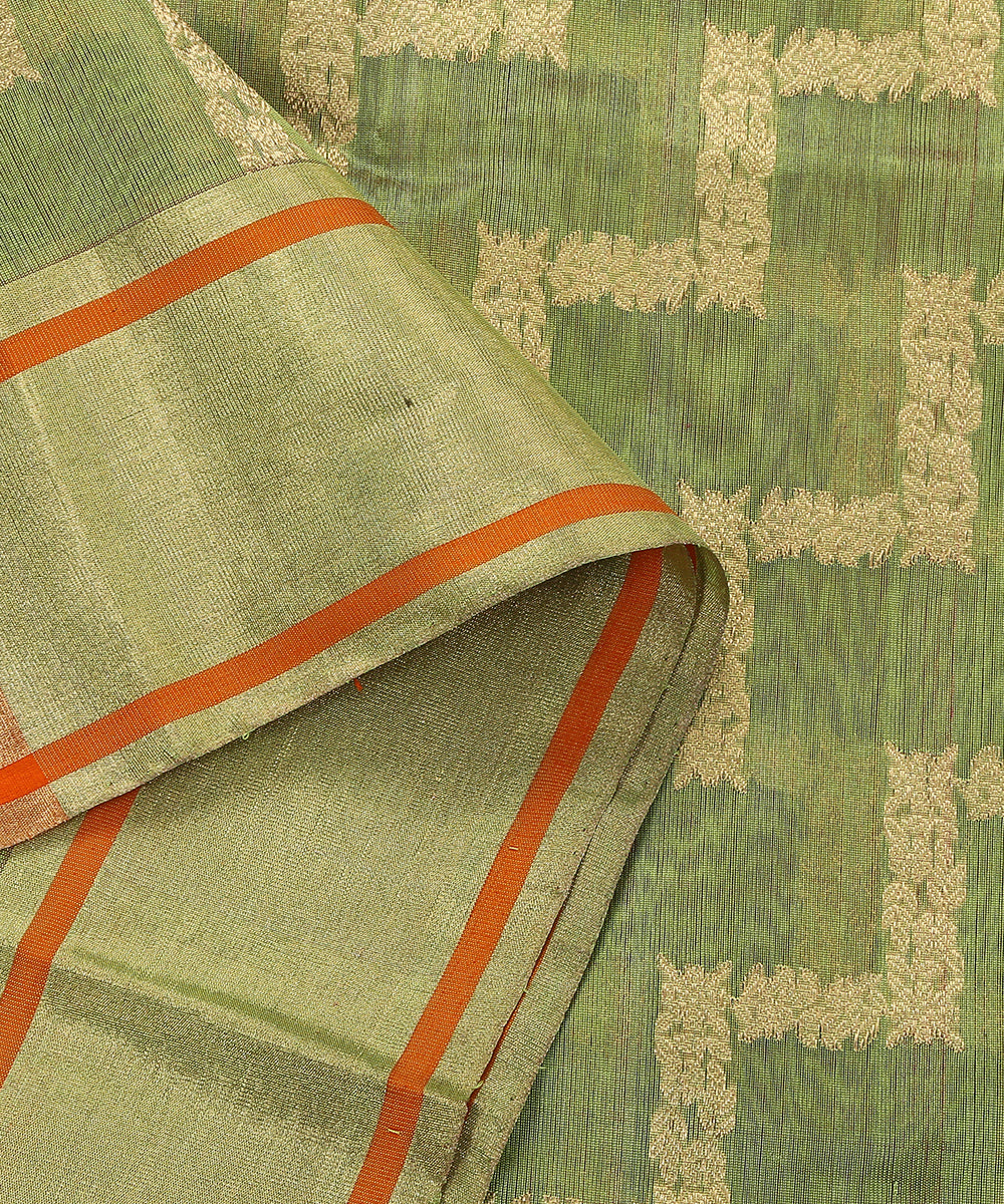 Handloom_Green_Dual_Tone_Silk_Chanderi_Dupatta_With_Zari_Jaal_And_Hint_Of_Orange_WeaverStory_04