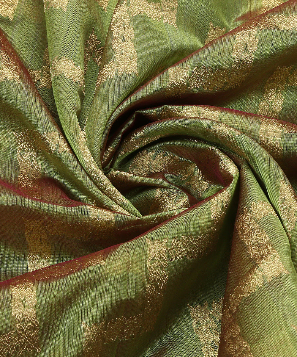 Handloom_Green_Dual_Tone_Silk_Chanderi_Dupatta_With_Zari_Jaal_And_Hint_Of_Orange_WeaverStory_05