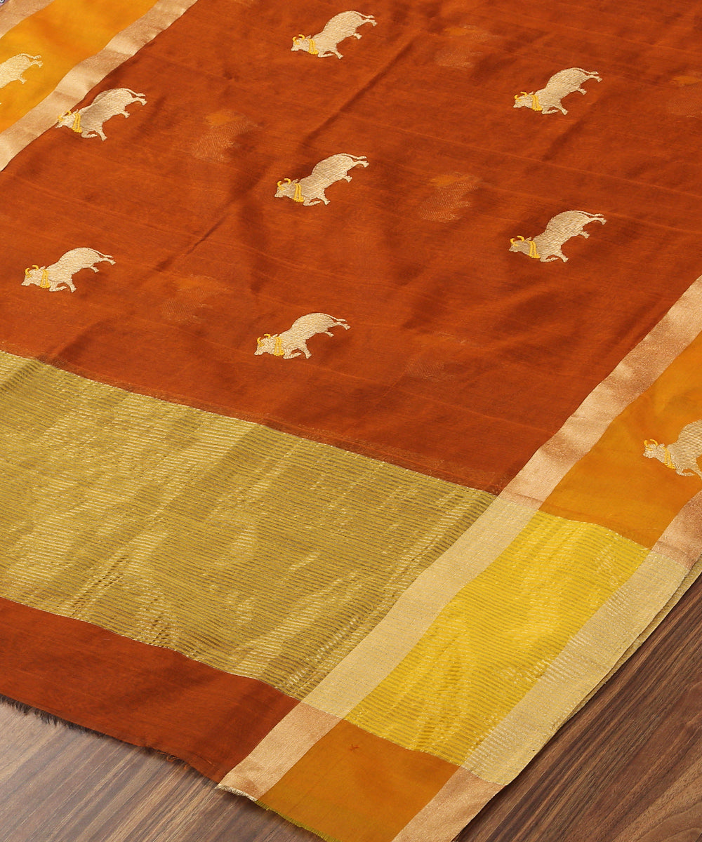 Handloom_Rust_Silk_Chanderi_Dupatta_With_Nandi_Motif_On_Border_WeaverStory_03