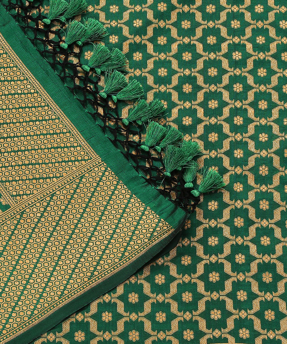 Green_Handloom_Antique_Zari_and_Pure_Katan_Silk_Banarasi_Dupatta_WeaverStory_04