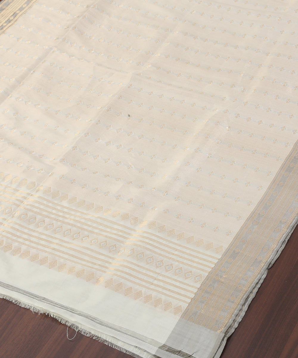 Beige_Handloom_Pure_Katan_Silk_Banarasi_Dupatta_with_Meenakari_Booti_WeaverStory_03