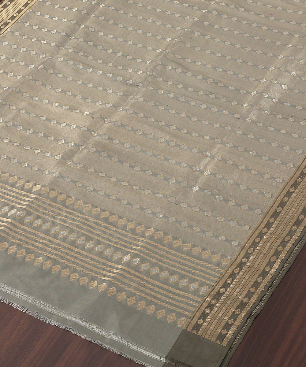 Handloom_Grey_Pure_Silk_Katan_Silk_Dupatta_with_Olive_Meenakari_Border_WeaverStory_03