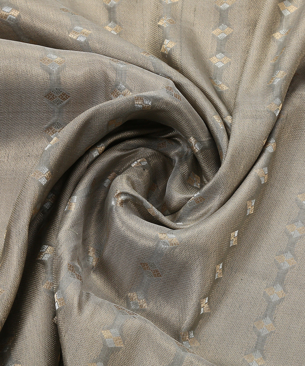 Handloom_Grey_Pure_Silk_Katan_Silk_Dupatta_with_Olive_Meenakari_Border_WeaverStory_05