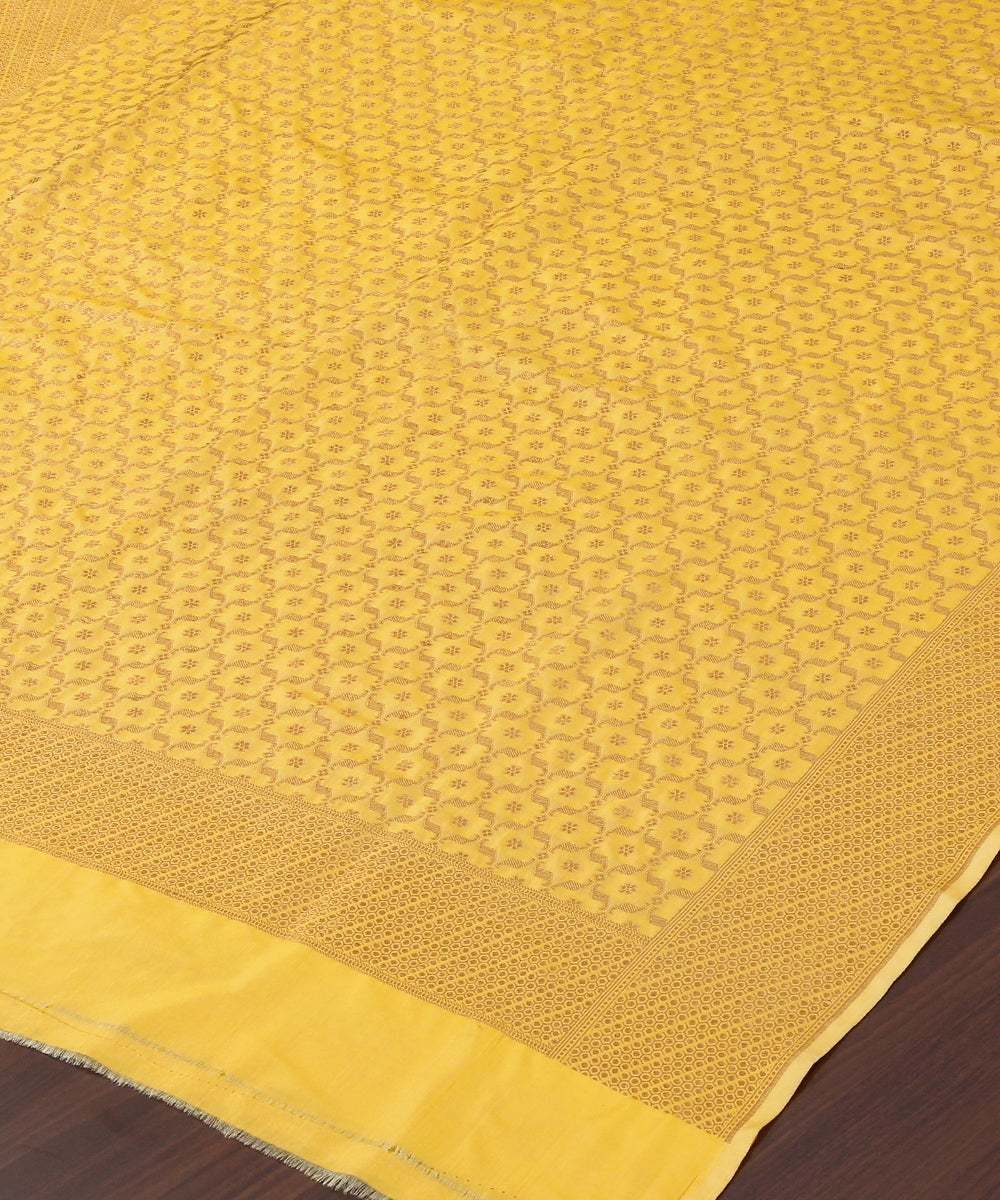Yellow_Handloom_Pure_Katan_Silk_Banarasi_Jaal_Dupatta_With_Antique_Zari_WeaverStory_03