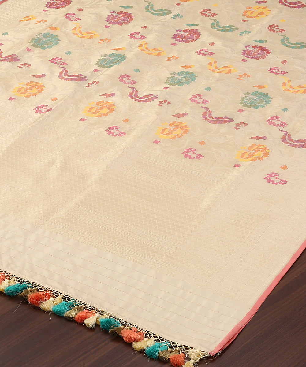 Handloom_Beige_Pure_Katan_Silk_Kimkhab_Banarasi_Dupatta_WeaverStory_03