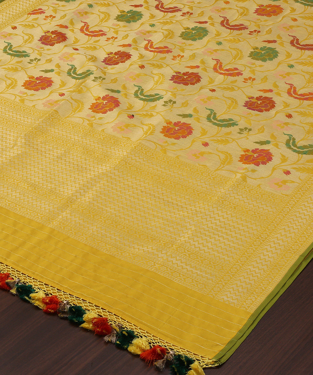 Yellow_Handloom_Pure_Katan_Silk_Banarasi_Dupatta_with_Meenakari_WeaverStory_03