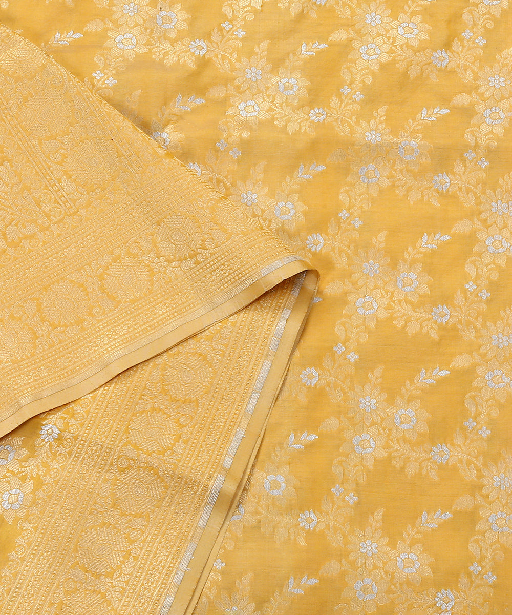 Handloom_Yellow_Pure_Katan_Silk_Jangla_Banarasi_Dupatta_WeaverStory_04
