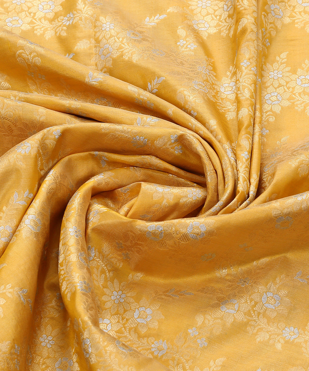 Handloom_Yellow_Pure_Katan_Silk_Jangla_Banarasi_Dupatta_WeaverStory_05