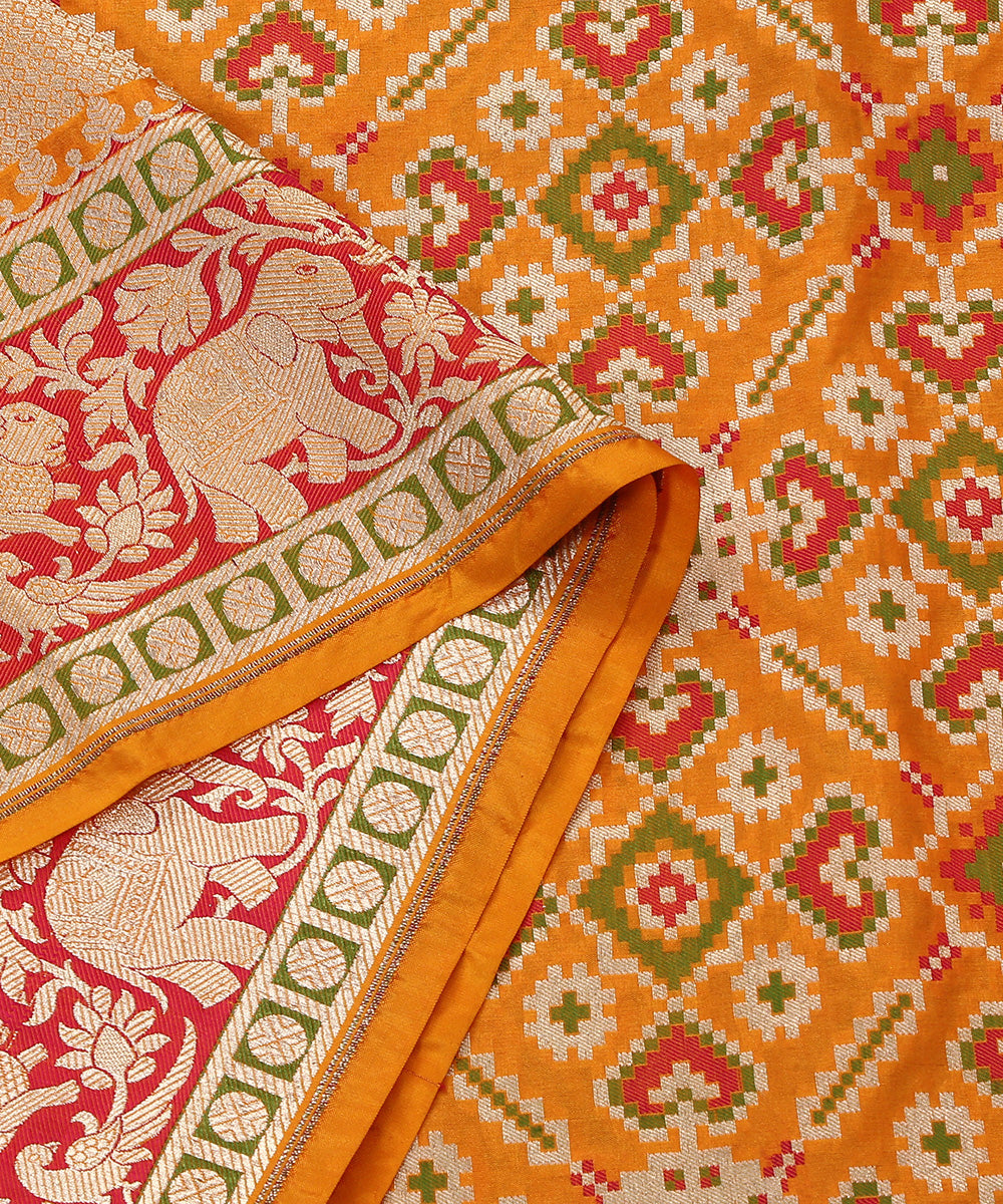 Handloom_Yellow_Pure_Katan_Silk_Banarasi_Patola_Dupatta_WeaverStory_04