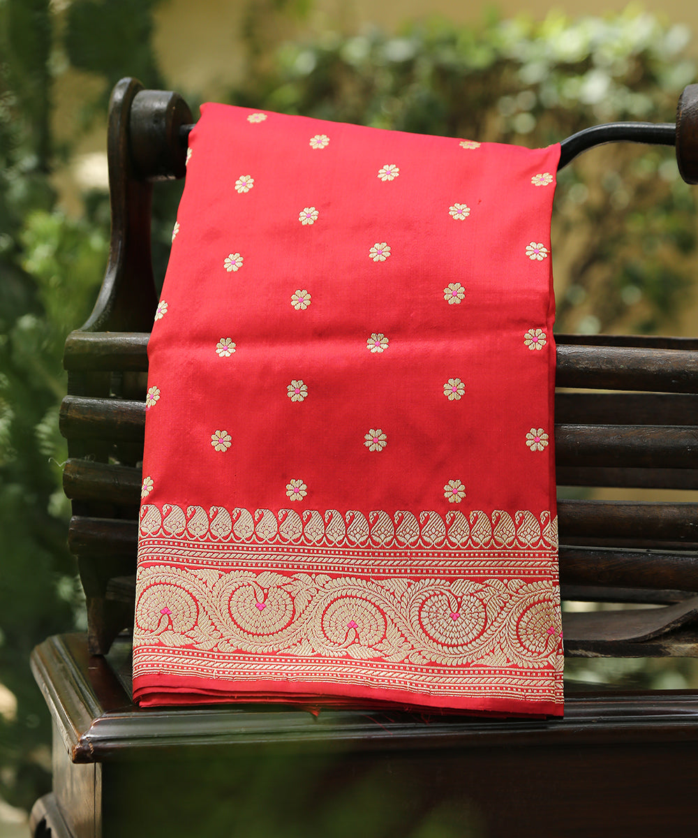 Handloom_Red_Pure_Katan_Silk_Banarasi_Booti_Dupatta_WeaverStory_01