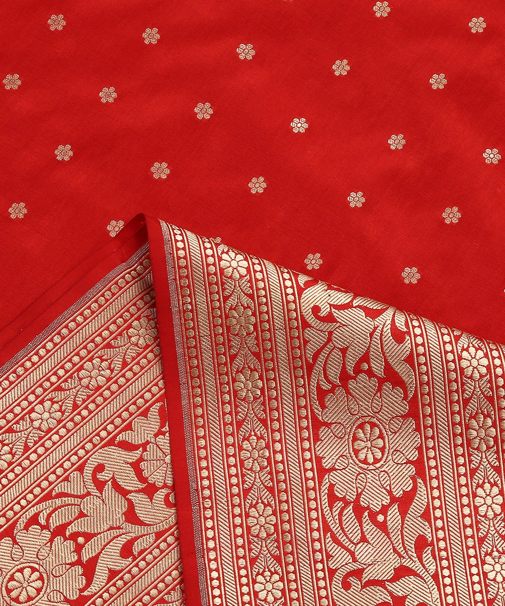 Red_Handloom_Pure_Katan_Silk_Banarasi_Dupatta_with_Floral_Border_WeaverStory_04