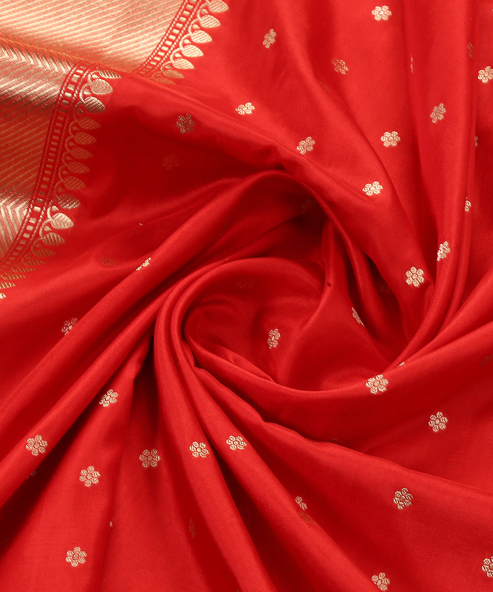 Red_Handloom_Pure_Katan_Silk_Banarasi_Dupatta_with_Floral_Border_WeaverStory_05