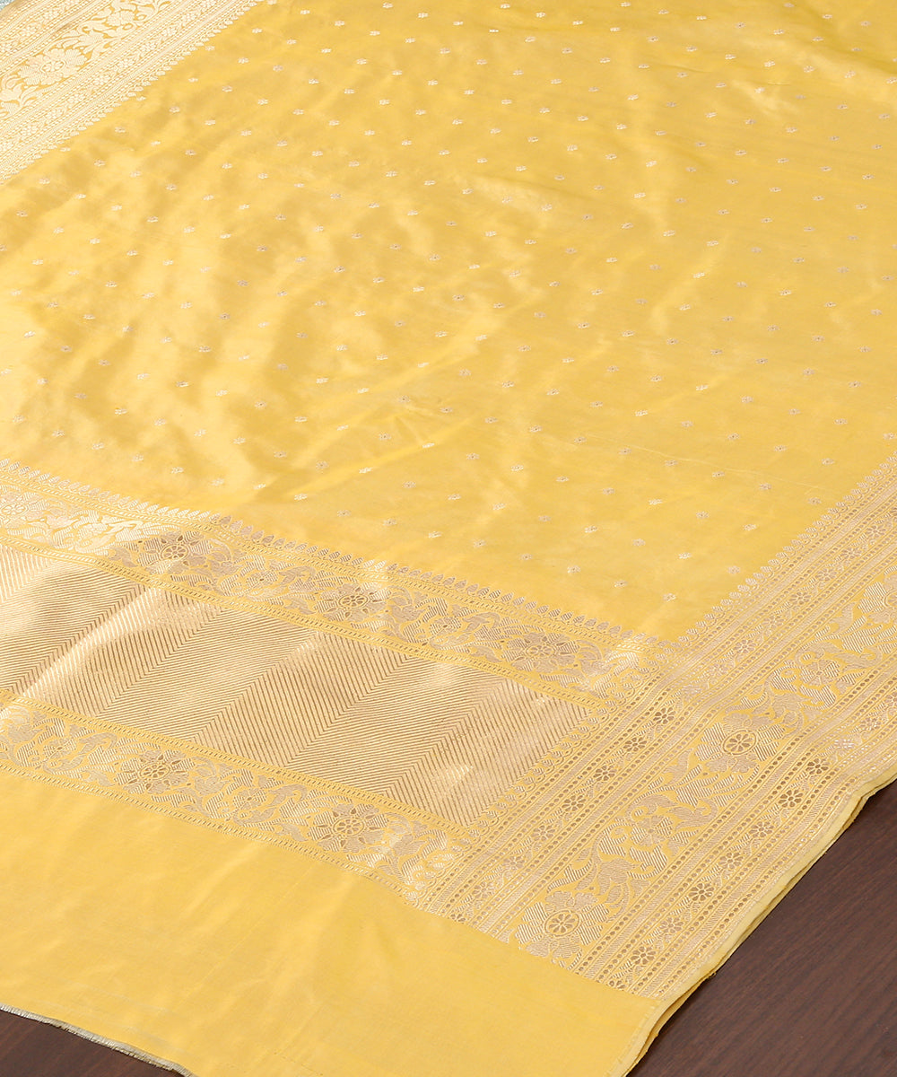 Yellow_Handloom_Pure_Katan_Silk_Banarasi_Dupatta_with_Zari_Booti_WeaverStory_03