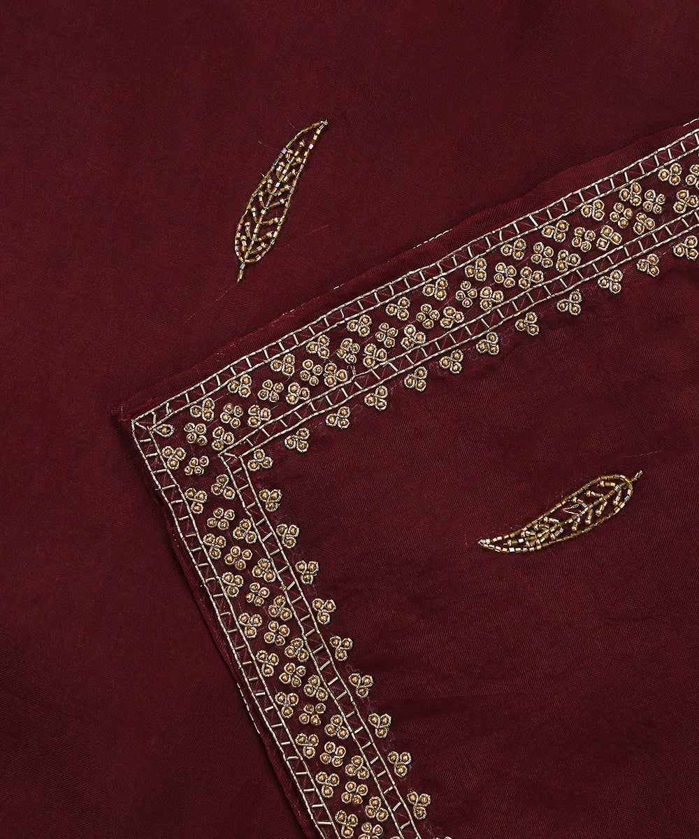Maroon_Handloom_Pure_Organza_Dupatta_With_Hand_Embroidered_Zardozi_And_Beadwork_WeaverStory_04