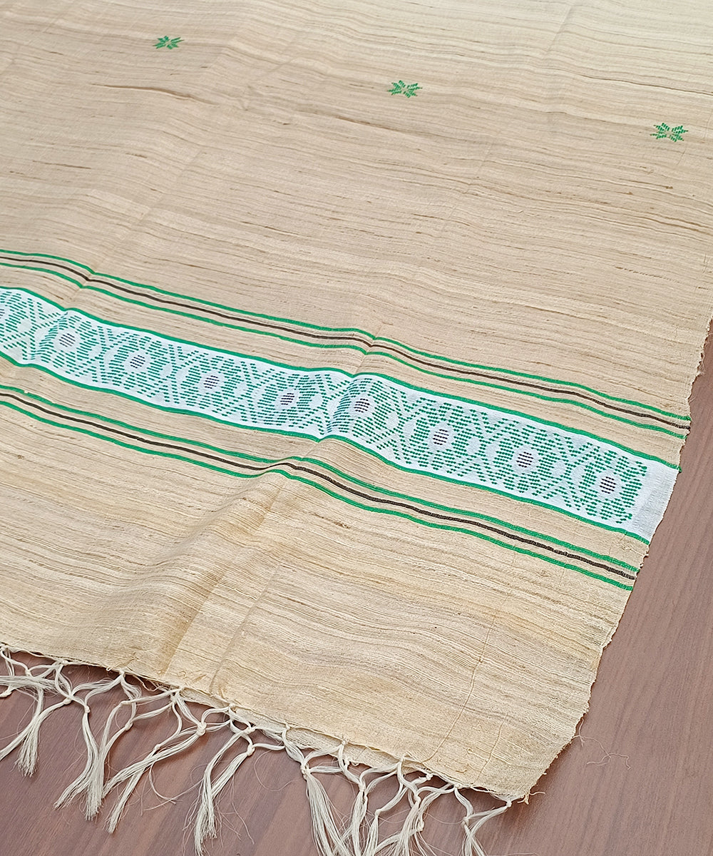 Beige_Handloom_Pure_Kosa_Silk_Dupatta_With_Teal_Geometrical_Border_On_Palla_WeaverStory_03