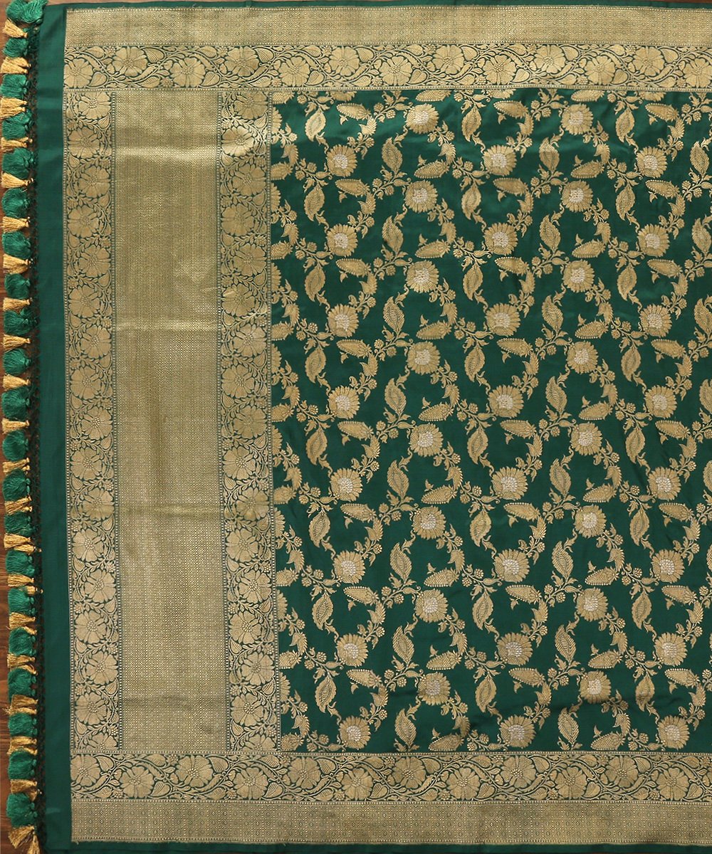 Dark_Green_Handloom_Pure_Katan_Silk_Kadhwa_Jangla_Banarasi_Dupatta_WeaverStory_02