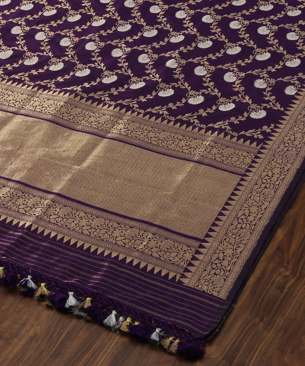 Dark_Purple_Handloom_Kadhwa_Jangla_Pure_Katan_Silk_Banarasi_Dupatta_with_Sona_Rupa_Zari_WeaverStory_04