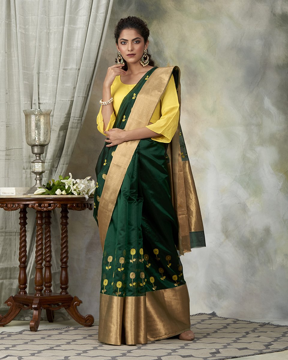 Emerald_Green_Zari_Border_Handloom_Chanderi_Silk_Saree_with_Floral_Motifs_WeaverStory_02