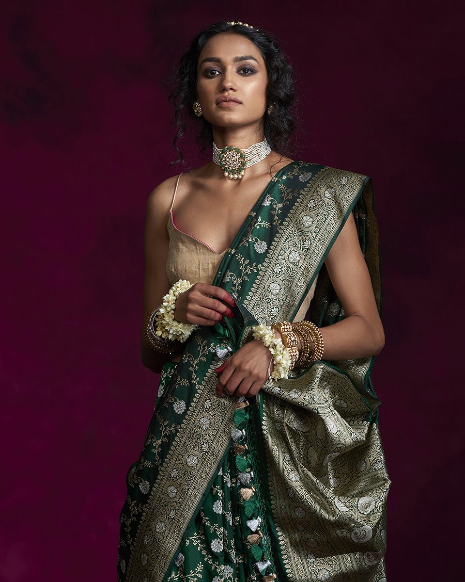 Emerald_Green_Handloom_Banarasi_Saree_with_Intricate_Jangla_Design_WeaverStory_01