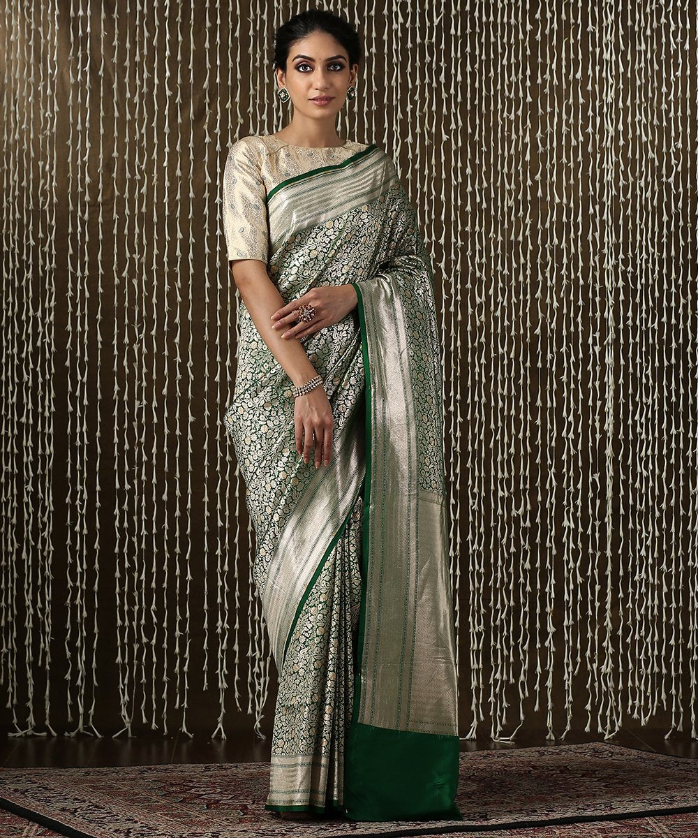 Emerald_Green_Handloom_Pure_Katan_Silk_Kimkhab_Banarasi_Saree_WeaverStory_02