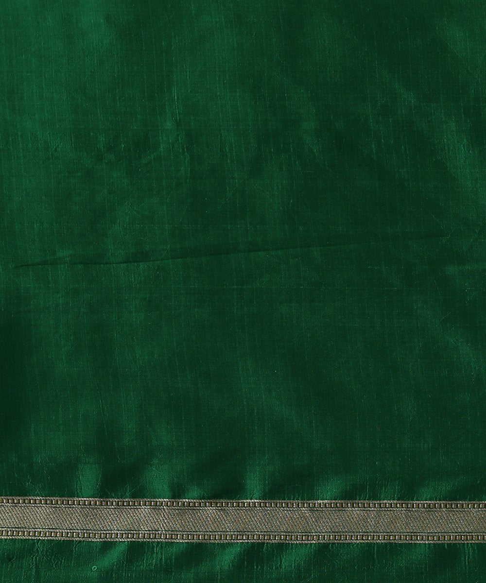Emerald_Green_Handloom_Pure_Katan_Silk_Kimkhab_Banarasi_Saree_WeaverStory_05