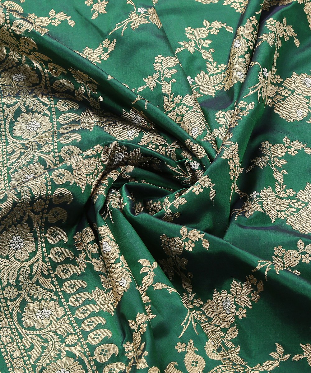 Emerald_Green_Kadhwa_Pure_Katan_Silk_Jangla_Banarasi_Dupatta_With_Paisley_Border_WeaverStory_06