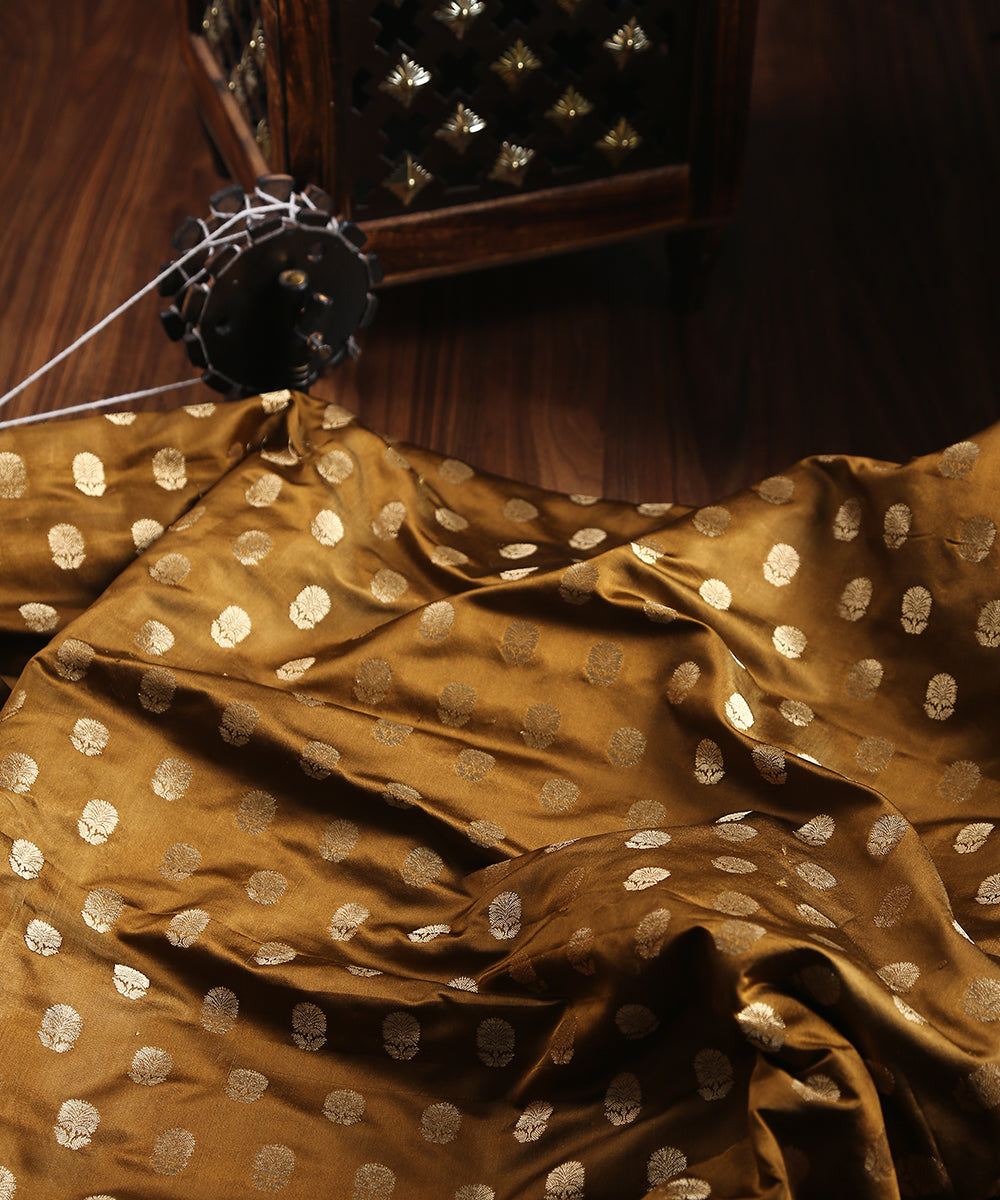 Handloom_Brown_Satin_Silk_Banarasi_Fabric_with_Gold_Zari_Booti_WeaverStory_01