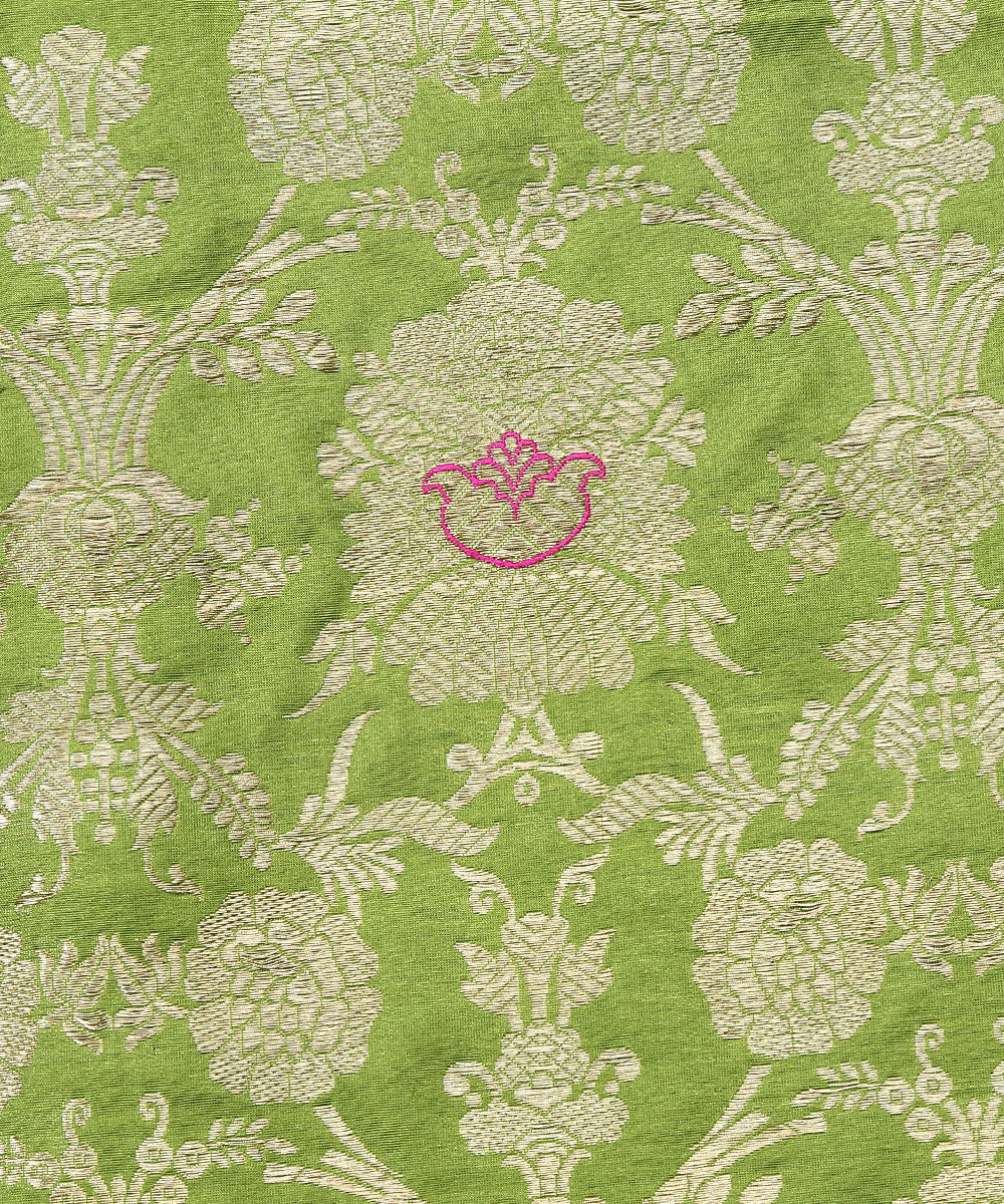 Handloom_Parrot_Green_Pure_Katan_Silk_Banarasi_Fabric_With_Odhna_Jaal_WeaverStory_03