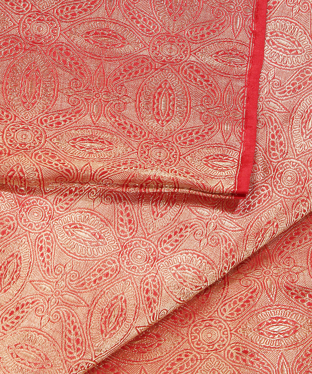 Maroon_Handloom_Kimkhab_Pure_Katan_Silk_Banarasi_Fabric_With_Tested_Zari_WeaverStory_04