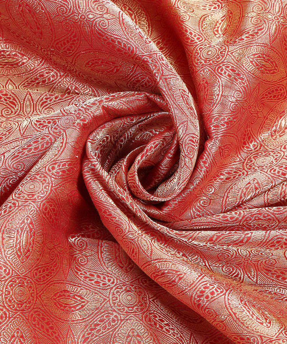 Maroon_Handloom_Kimkhab_Pure_Katan_Silk_Banarasi_Fabric_With_Tested_Zari_WeaverStory_05