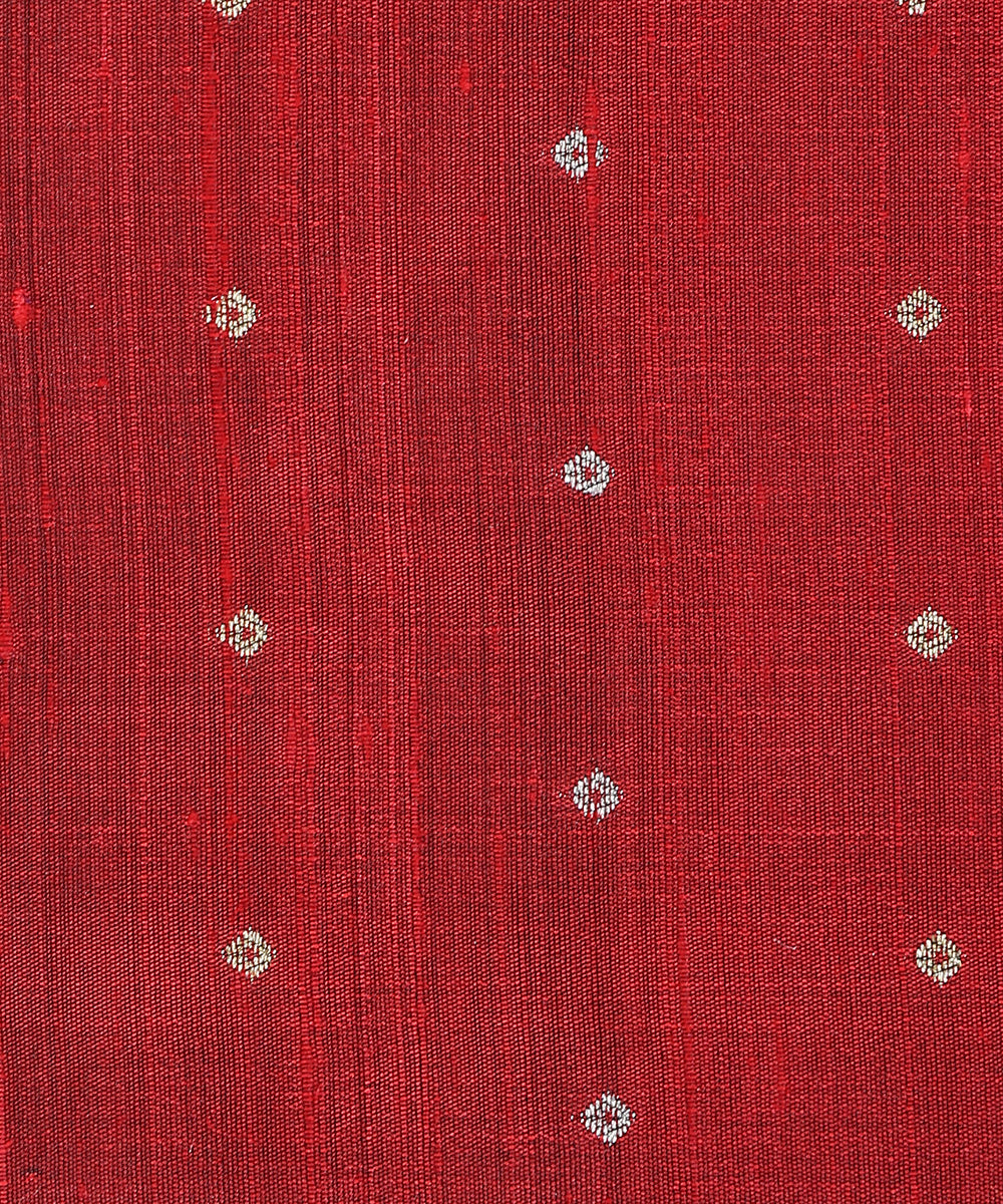 Maroon_Handloom_Pure_Tussar_Silk_Banarasi_Fabric_With_Zari_Booti_WeaverStory_03