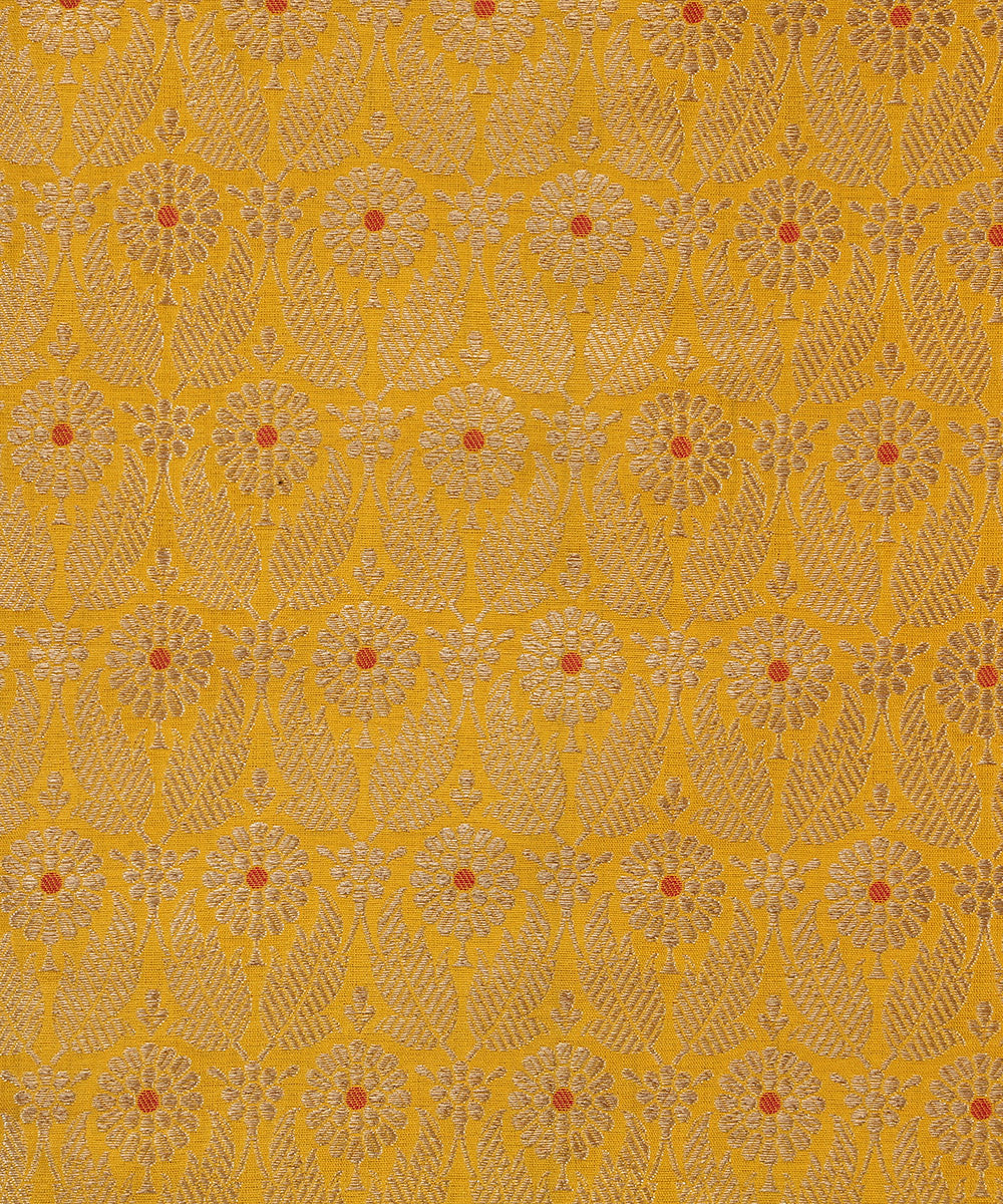Handloom_Yellow_Pure_Katan_Silk_Kimkhab_Banarasi_Fabric_With_Meena_Red_Booti_WeaverStory_02