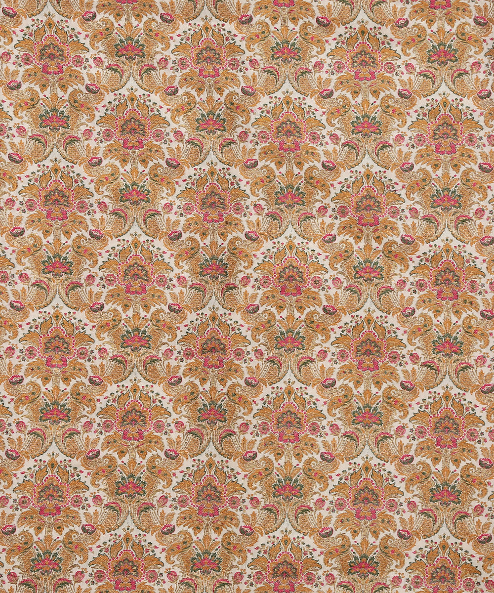 Handloom_Offwhite_Pure_Katan_Silk_Kimkhab_Banarasi_Fabric_WeaverStory_02