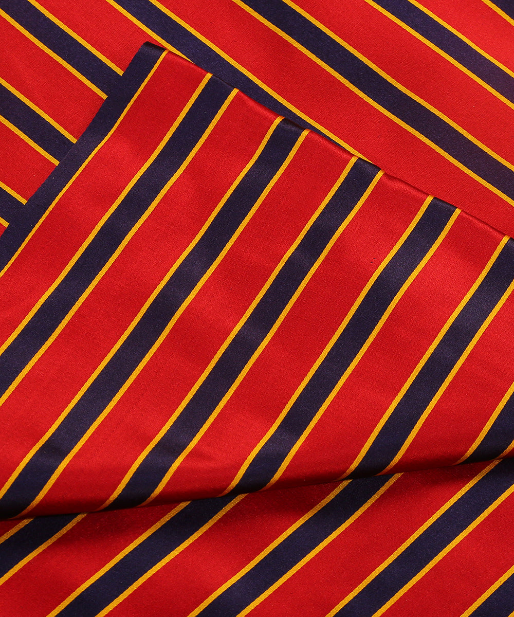 Handloom_Red_And_Blue_Pure_Satin_Silk_Striped_Banarasi_Fabric_WeaverStory_04