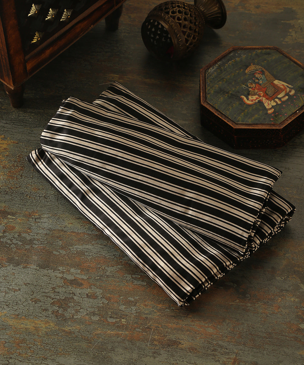 Handloom_Black_And_White_Pure_Satin_Silk_Striped_Banarasi_Fabric_WeaverStory_01