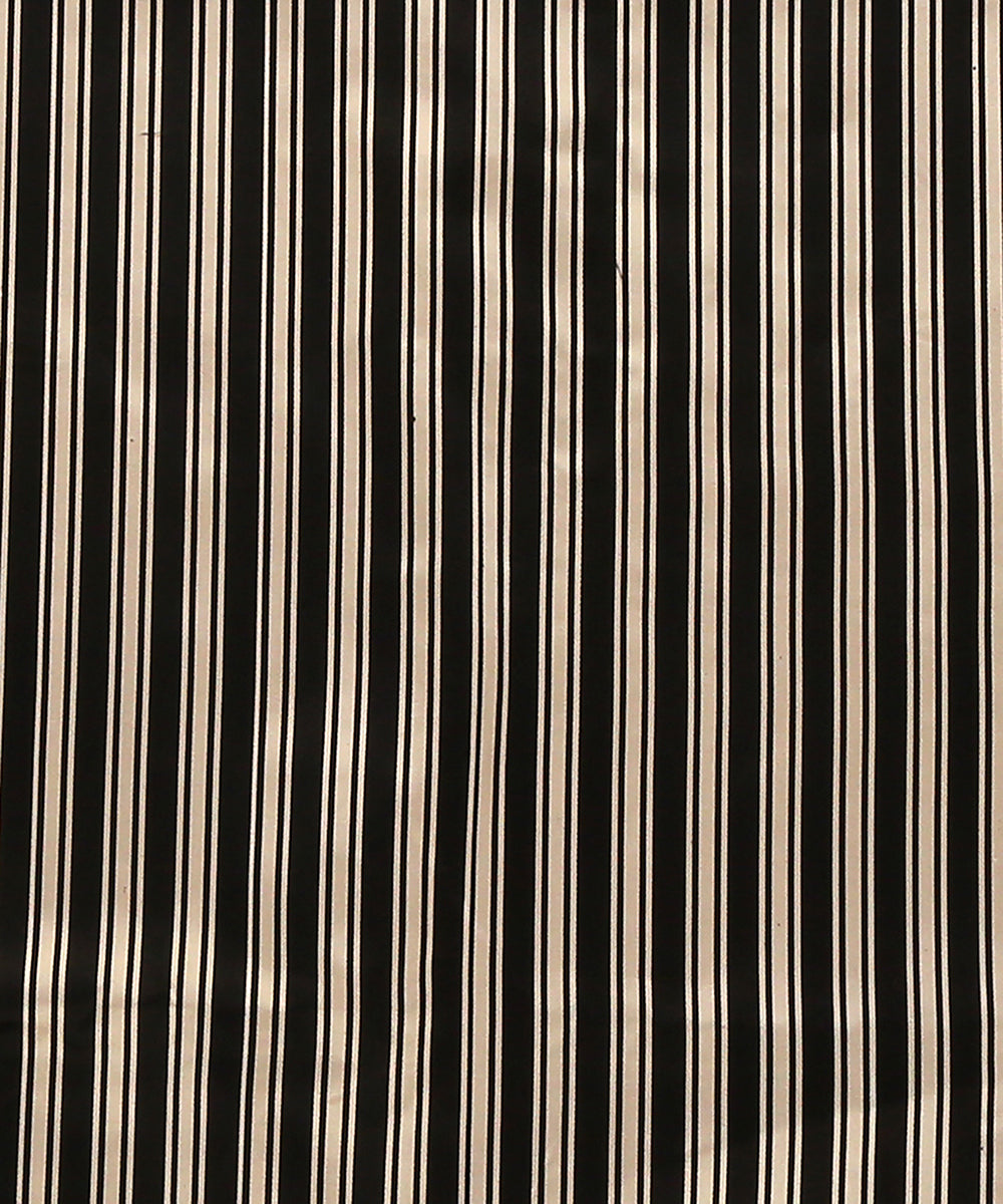 Handloom_Black_And_White_Pure_Satin_Silk_Striped_Banarasi_Fabric_WeaverStory_03