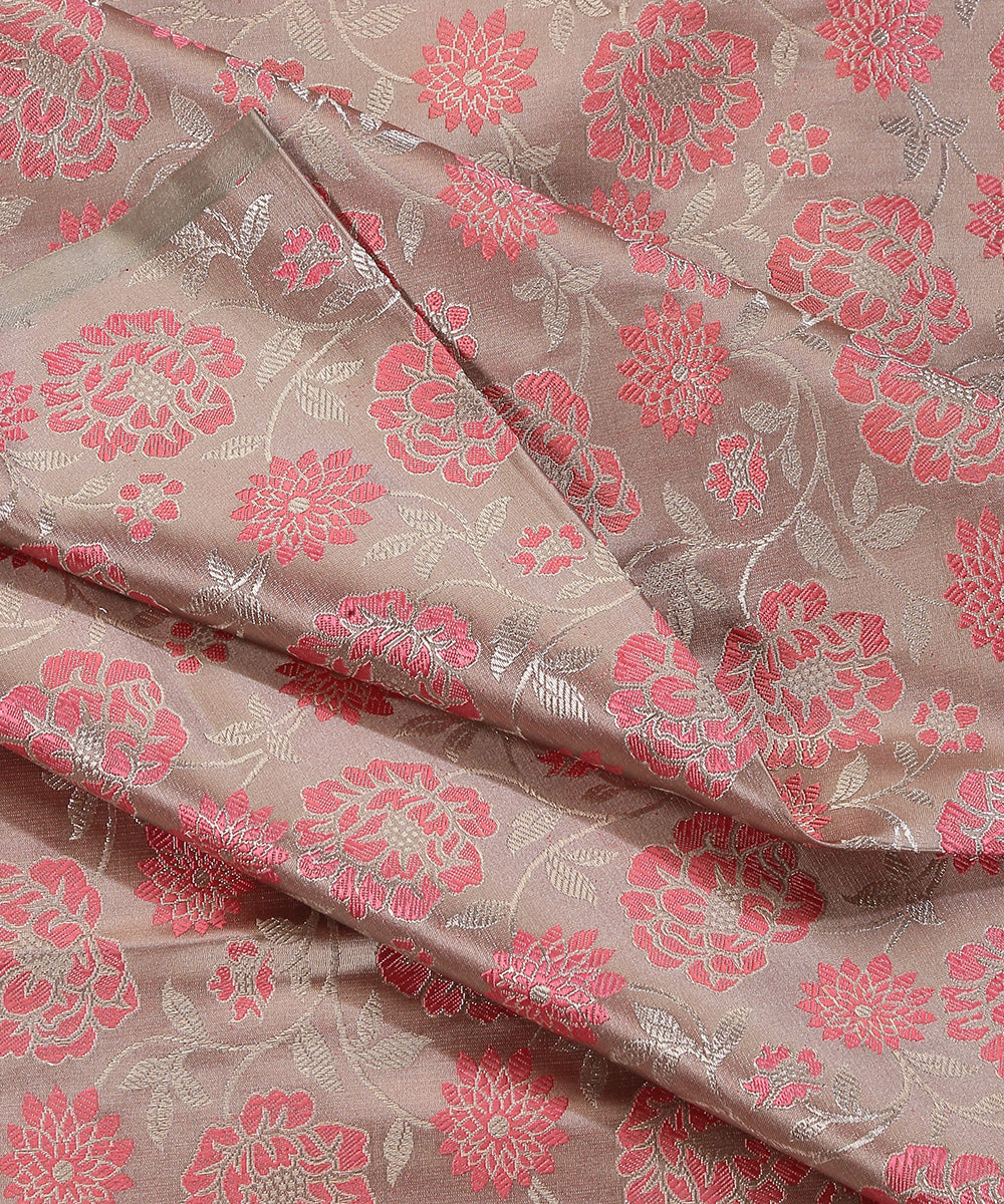Handloom_Blush_Pink_Satin_Silk_Brocade_Banarasi_Fabric_With_Floral_Jaal_WeaverStory_04