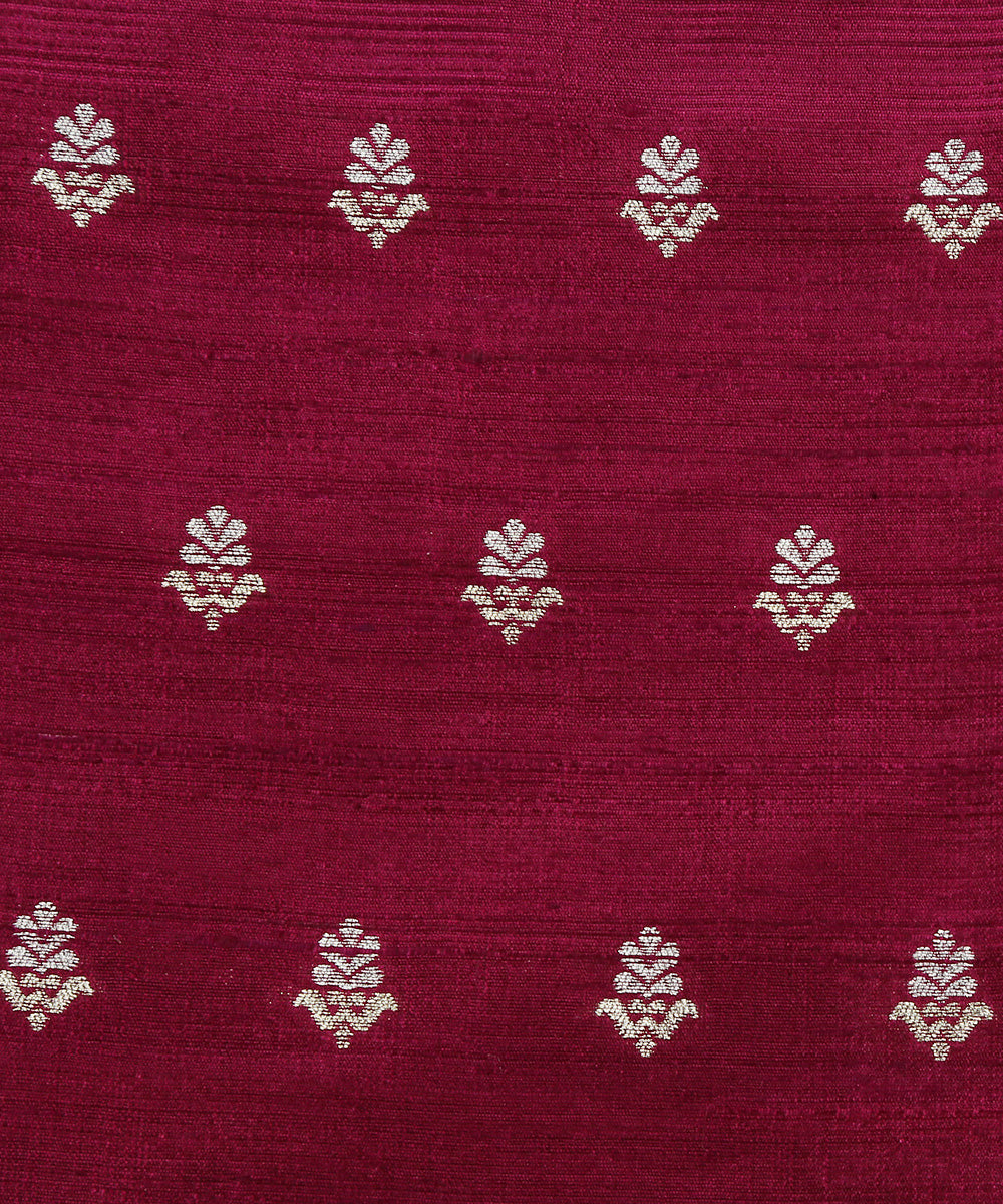 Dark_Purple_Handloom_Pure_Tussar_Silk_Banarasi_Fabric_With_Sona_Rupa_Zari_Booti_WeaverStory_03