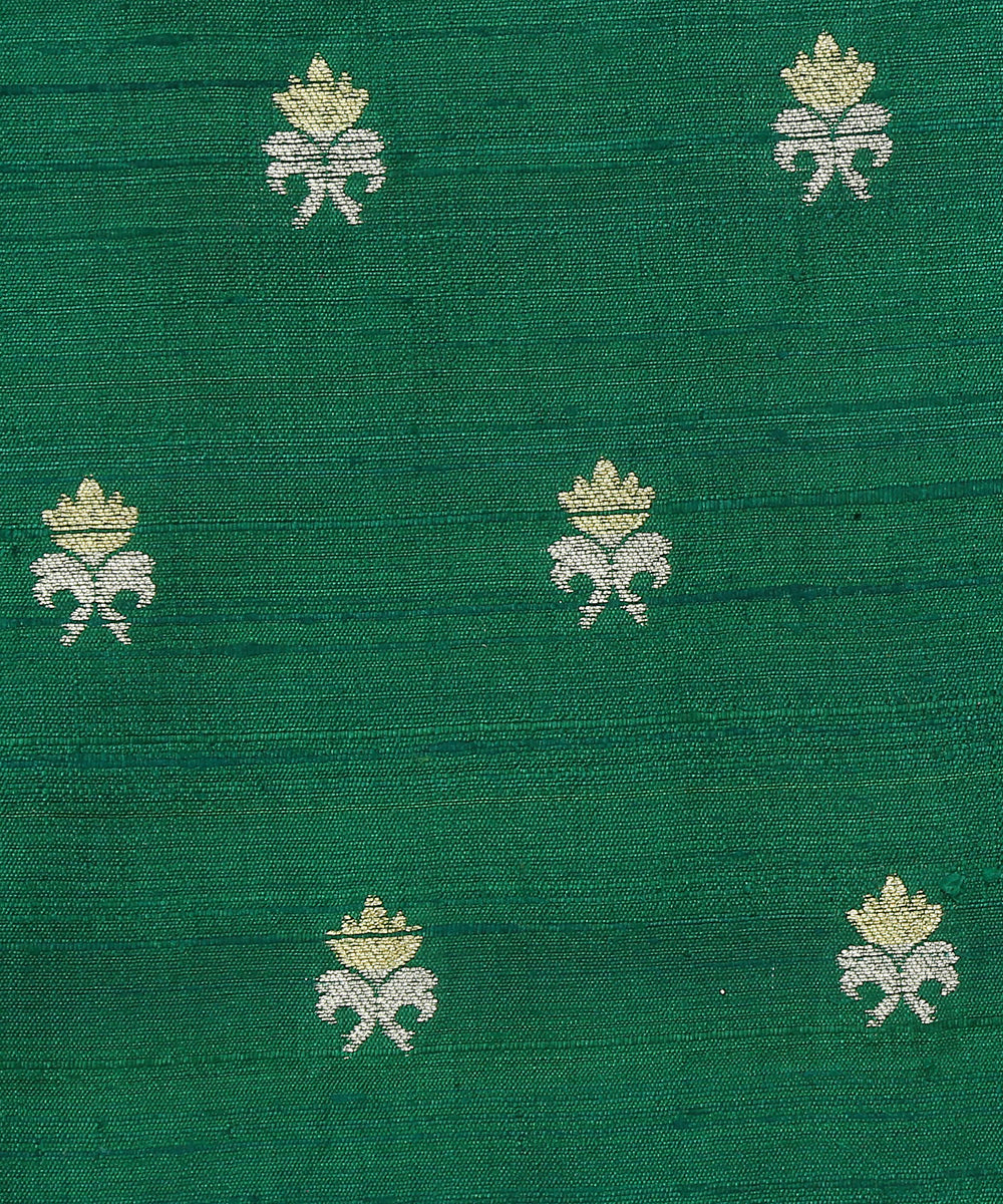 Dark_Green_Handloom_Pure_Tussar_Silk_Banarasi_Fabric_With_Sona_Rupa_Booti_WeaverStory_03