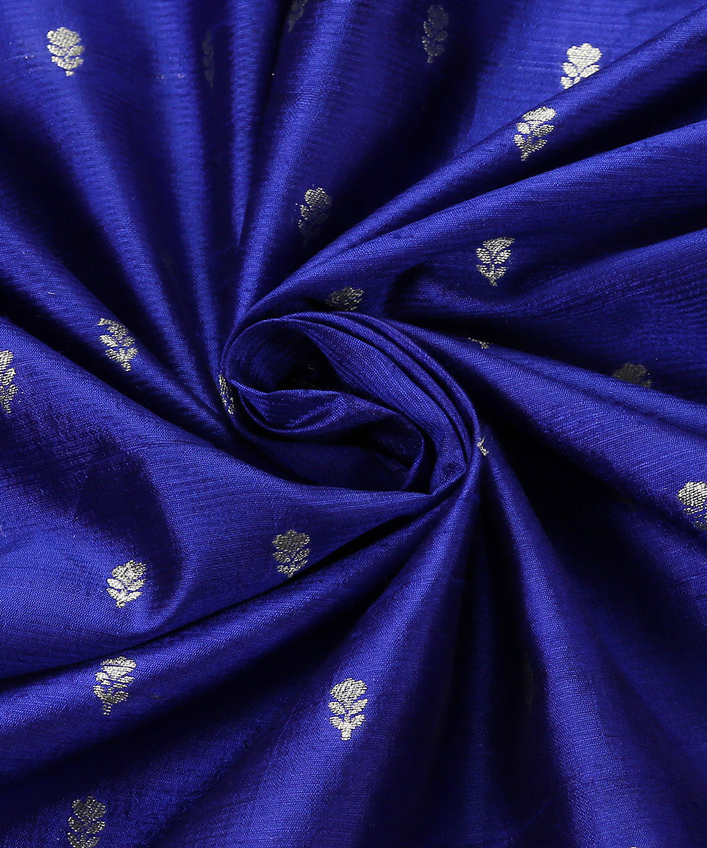 Handloom_Blue_Pure_Tussar_Silk_Banarasi_With_Sona_Rupa_Zari_Booti_Fabric_WeaverStory_05