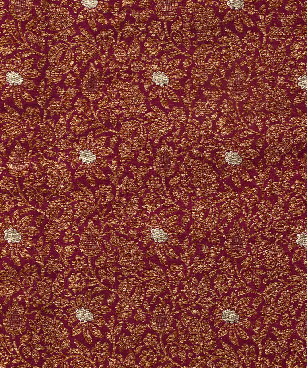 Handloom_Dark_Magenta_Pure_Katan_Silk_Kimkhab_Banarasi_Fabric_With_Nakshi_Work_WeaverStory_03