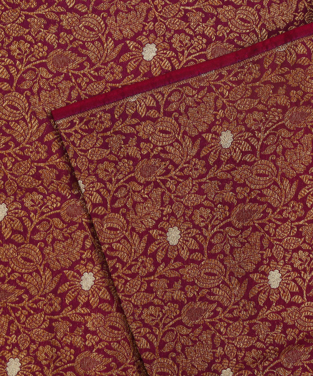 Handloom_Dark_Magenta_Pure_Katan_Silk_Kimkhab_Banarasi_Fabric_With_Nakshi_Work_WeaverStory_04
