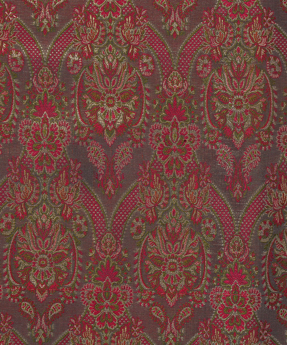 Handloom_Dark_Grey_Pure_Katan_Silk_Kimkhab_Banarasi_Fabric_With_Floral_Resham_Three_Color_Zari_WeaverStory_03